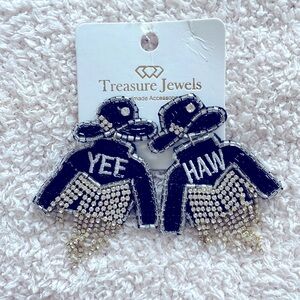 BRAND NEW HANDMADE COWGIRL RHINESTONE EARRINGS